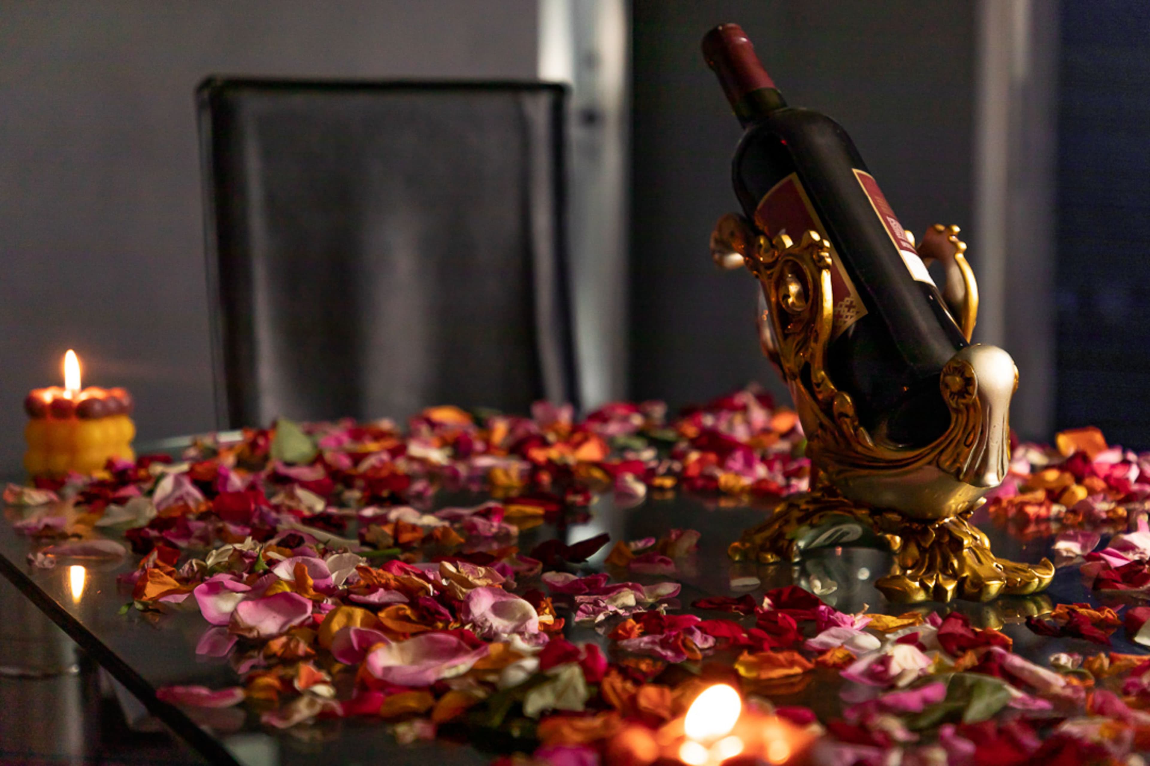 VIP Steam Sauna and Jacuzzi